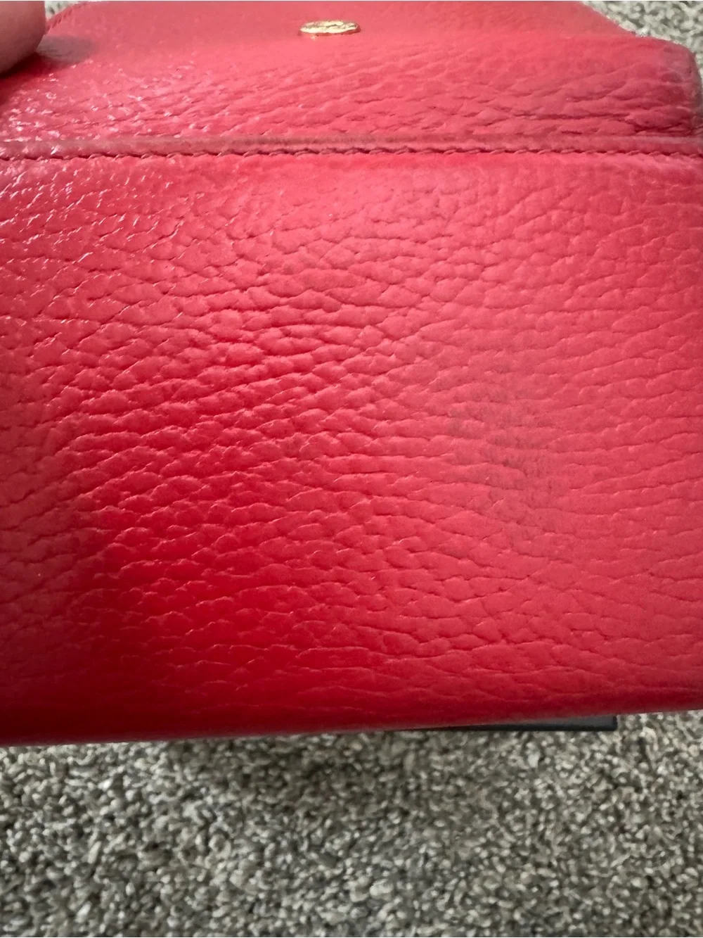 Gucci Red Pebbled Leather Fold Wallet with Gold Double G - Picture 9 of 9
